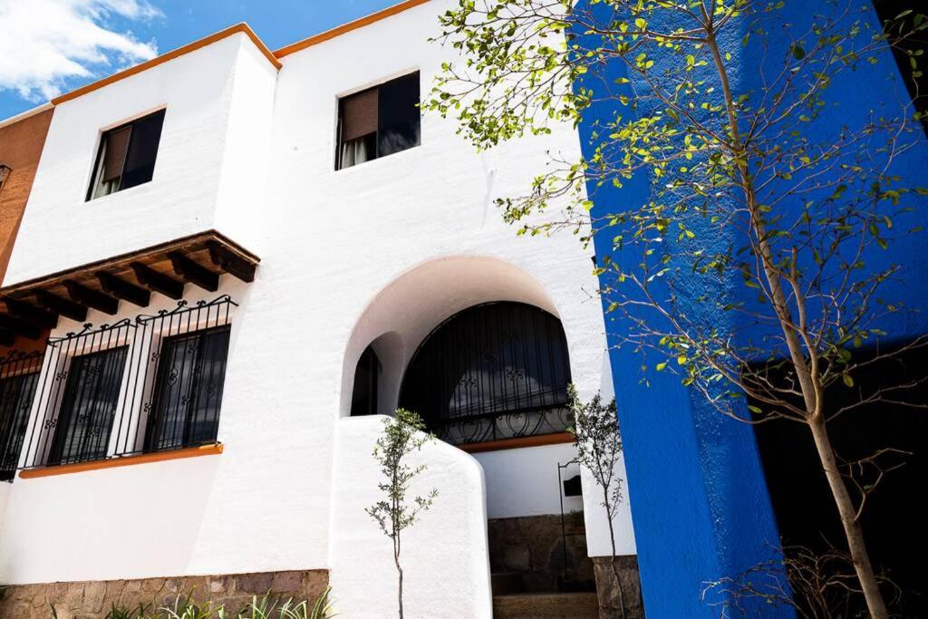Casa Aurora, Estilo Rustico-Moderno, Guanajuatoヴィラ エクステリア 写真