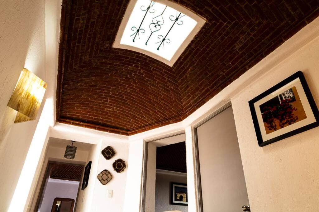 Casa Aurora, Estilo Rustico-Moderno, Guanajuatoヴィラ エクステリア 写真